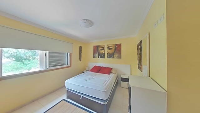 Apartamento de 2 habitaciones en Torviscas, Adeje en venta con piscina - 350.000 € (Ref: 9513250)