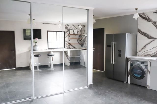 5 soveværelse Villa til salg i Los Silos med garage - € 650.000 (Ref: 9524006)