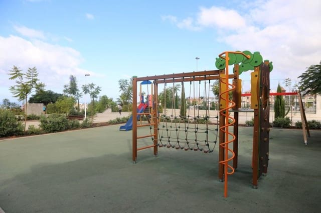 3 soverom Kjedet enebolig til salgs i El Madroñal, Adeje med garasje - € 410 000 (Ref: 9526205)