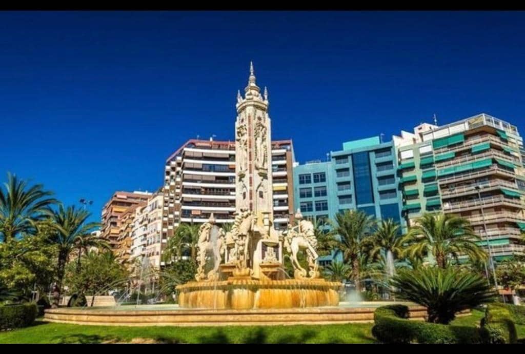 2 slaapkamer Flat te koop in Alicante stad - € 153.000 (Ref: 9631757)