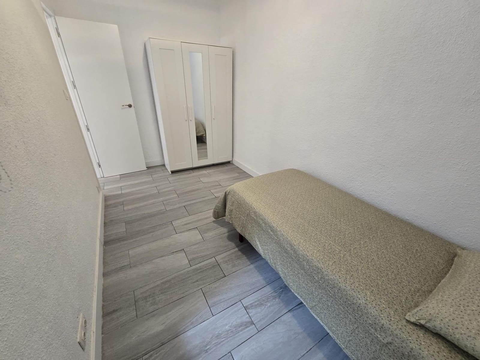 2 slaapkamer Flat te koop in Alicante stad - € 153.000 (Ref: 9631757)