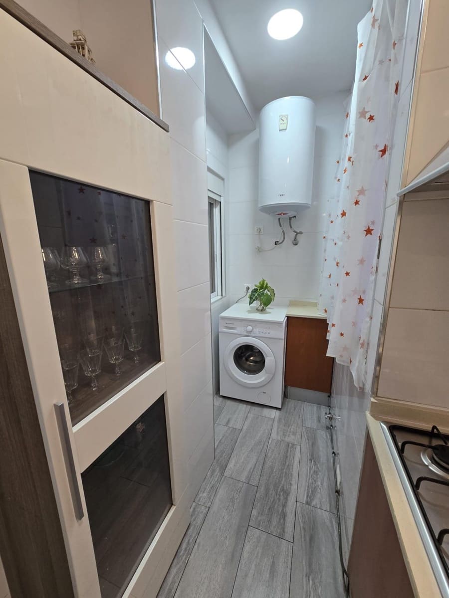 2 bedroom Flat for sale in Alicante / Alacant city - € 148,850 (Ref: 9631757)