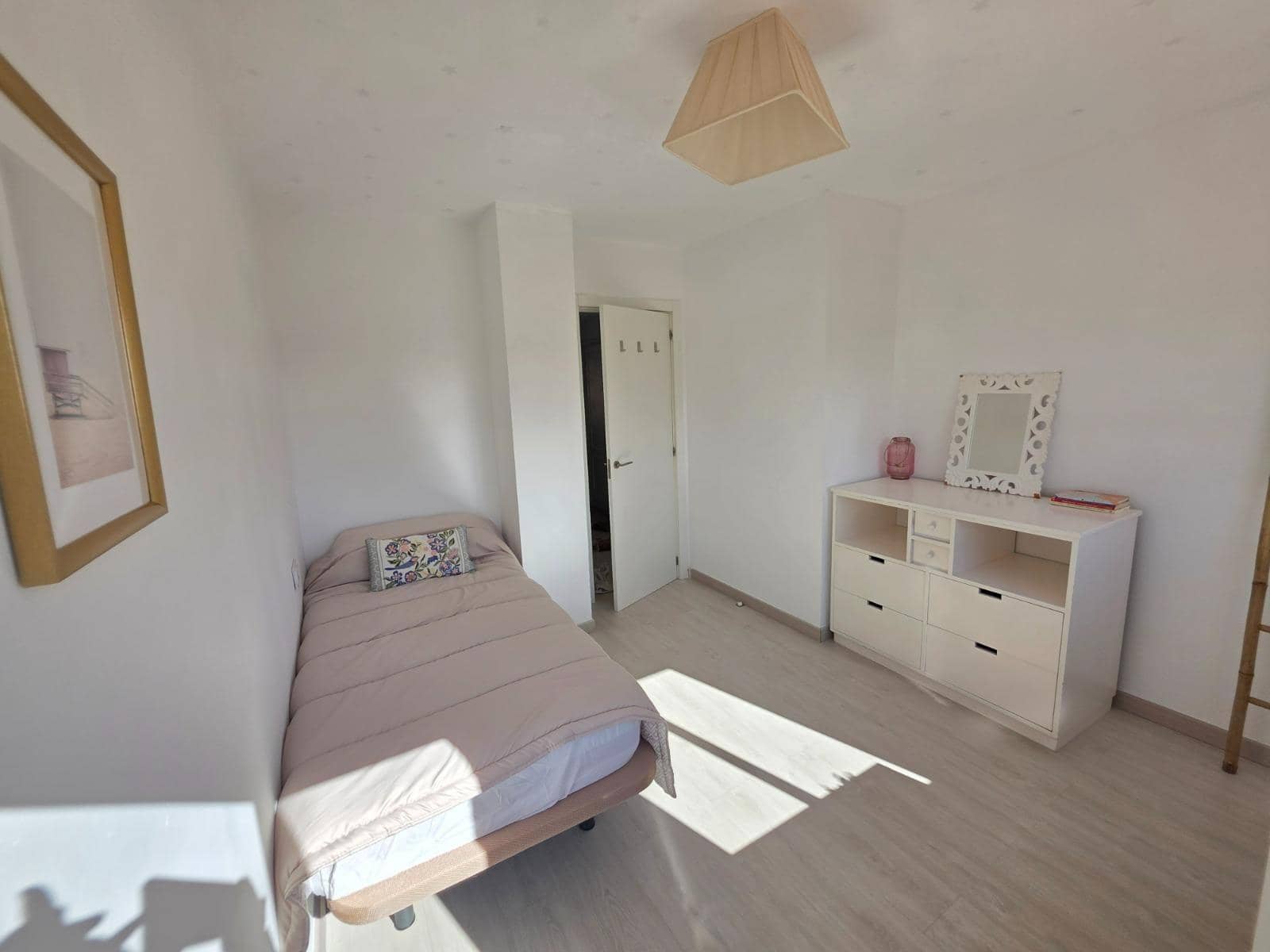 Piso de 3 habitaciones en Alicante / Alacant ciudad en venta con piscina garaje - 369.000 € (Ref: 9631758)