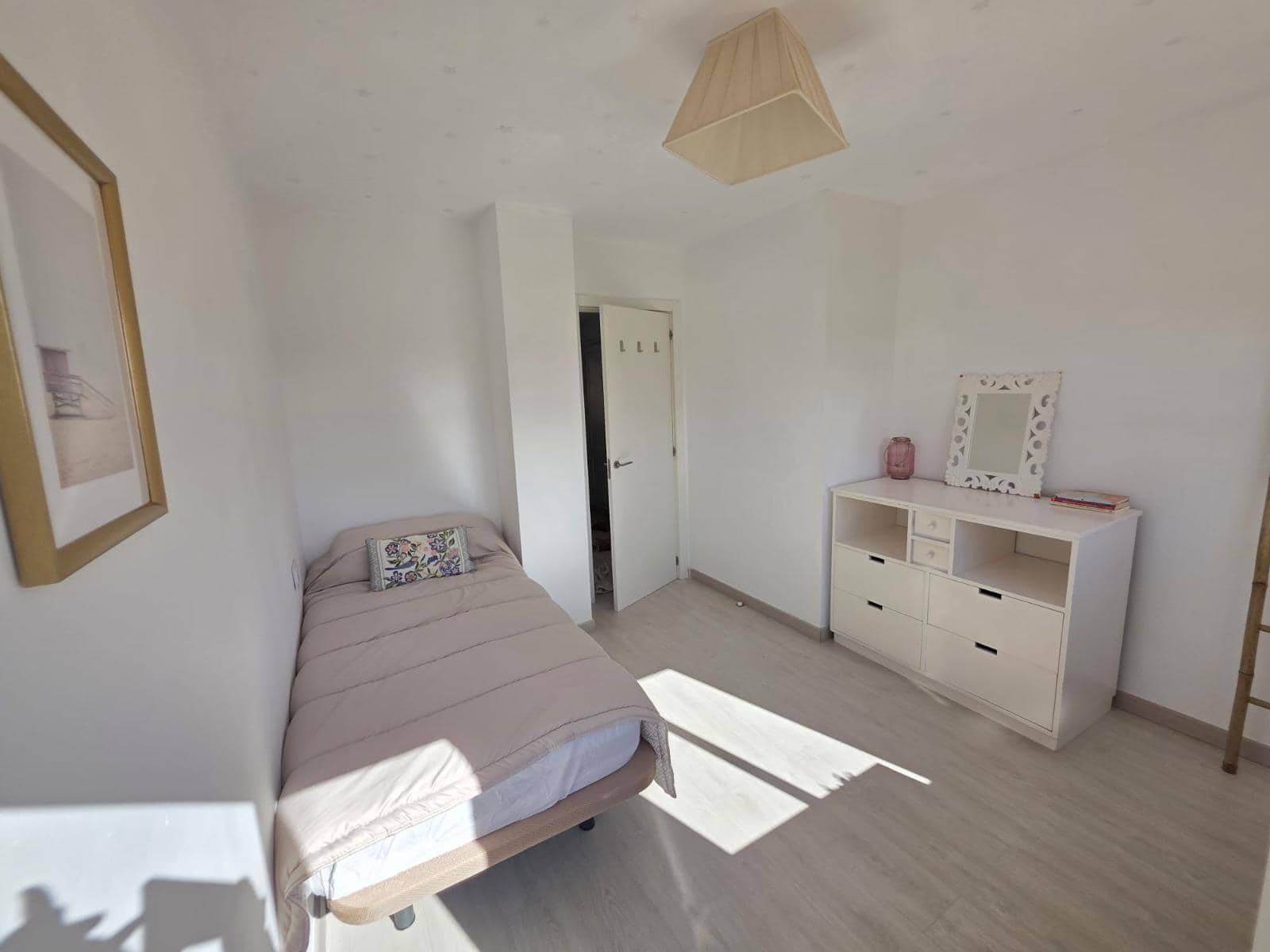 Piso de 3 habitaciones en Alicante / Alacant ciudad en venta con piscina garaje - 369.000 € (Ref: 9631758)