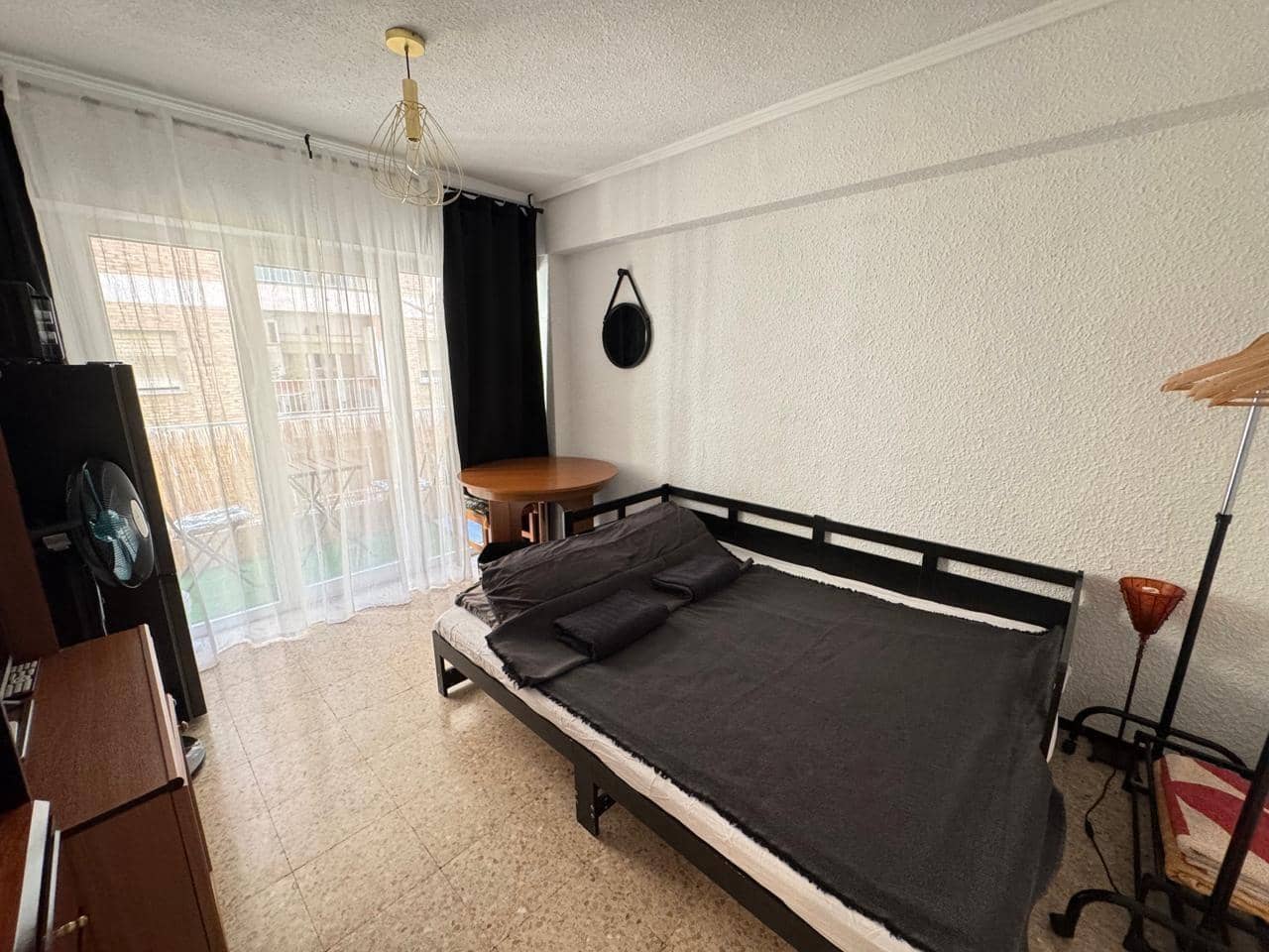3 bedroom Flat for sale in Alicante / Alacant city - € 165,000 (Ref: 9631759)