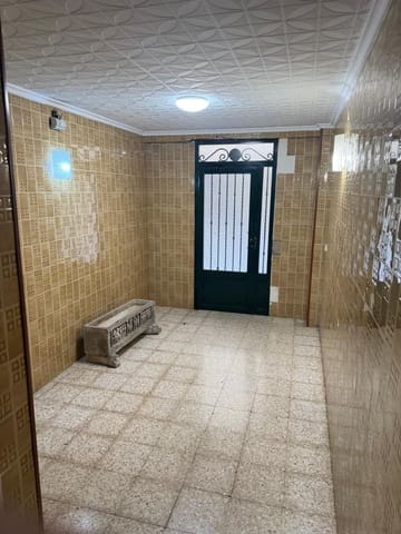 3 bedroom Flat for sale in Alicante / Alacant city - € 165,000 (Ref: 9631759)