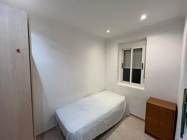 5 slaapkamer Flat te koop in Alicante stad - € 147.000 (Ref: 9631762)