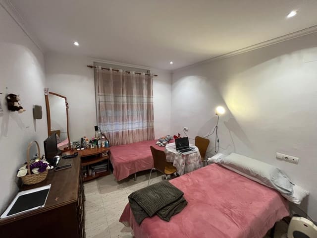 5 slaapkamer Flat te koop in Alicante stad - € 147.000 (Ref: 9631762)