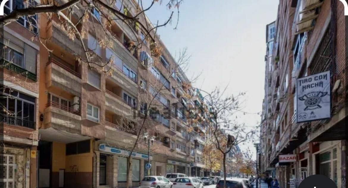 5 bedroom Flat for sale in Alicante / Alacant city - € 147,000 (Ref: 9631762)