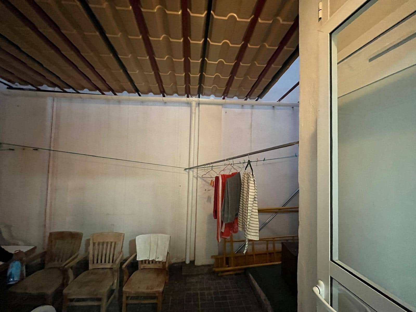 5 bedroom Flat for sale in Alicante / Alacant city - € 147,000 (Ref: 9631762)