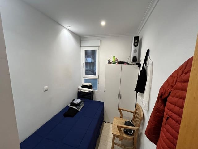 5 slaapkamer Flat te koop in Alicante stad - € 147.000 (Ref: 9631762)