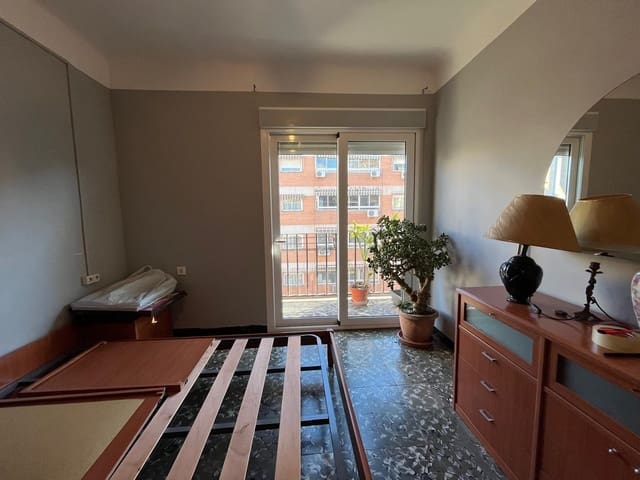 4 chambre Appartement à vendre à Carolinas Altas, Alicante ville - 185 000 € (Ref: 9631764)