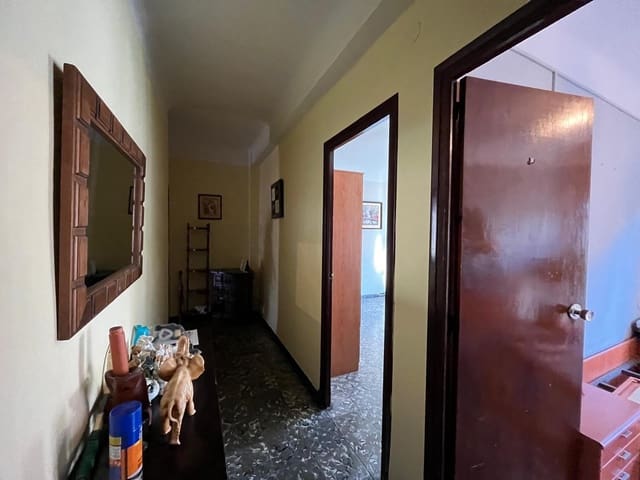 4 chambre Appartement à vendre à Carolinas Altas, Alicante ville - 185 000 € (Ref: 9631764)