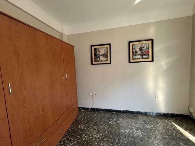 4 chambre Appartement à vendre à Carolinas Altas, Alicante ville - 185 000 € (Ref: 9631764)