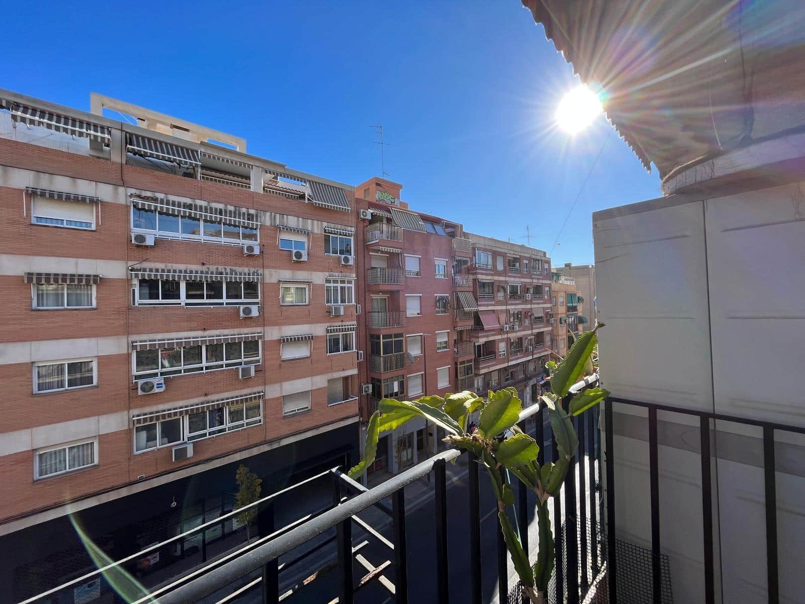 4 chambre Appartement à vendre à Alicante ville - 185 000 € (Ref: 9631764)