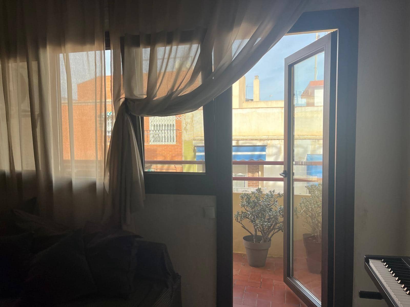 Piso de 3 habitaciones en Alicante / Alacant ciudad en venta - 235.000 € (Ref: 9631766)