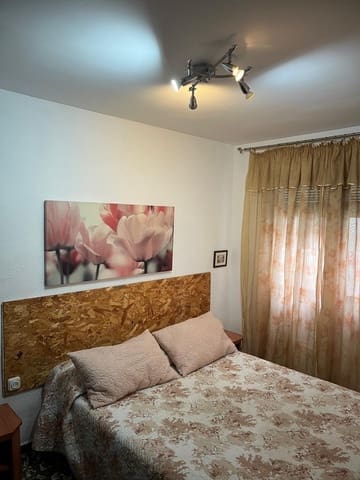 2 bedroom Flat for sale in Alicante / Alacant city - € 72,000 (Ref: 9631767)