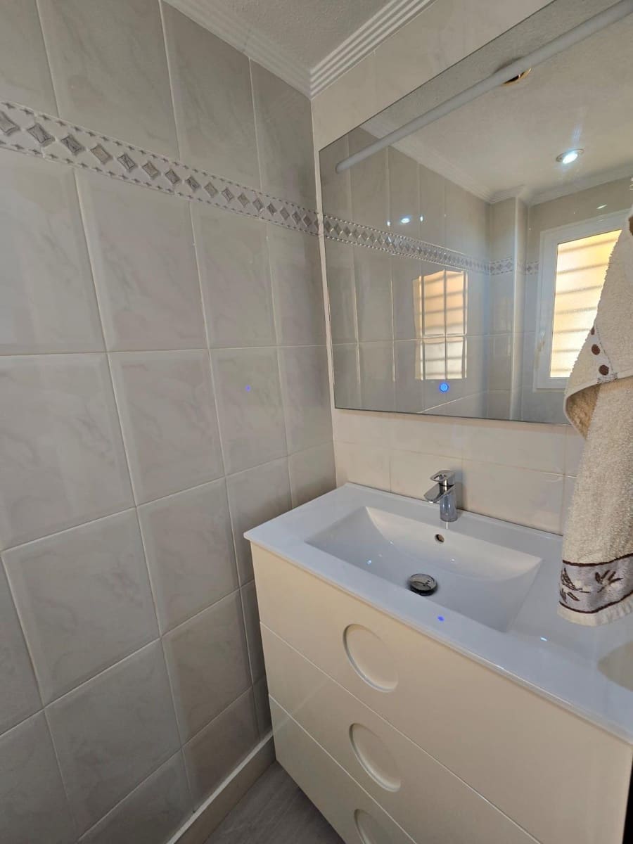 5 soverom Rekkehus til salgs i Playa de San Juan med svømmebasseng garasje - € 480 000 (Ref: 9631768)