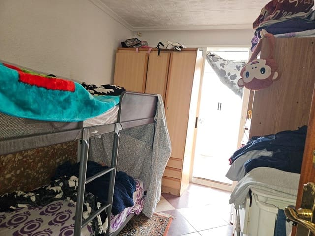 3 slaapkamer Flat te koop in Alicante stad - € 116.000 (Ref: 9634184)