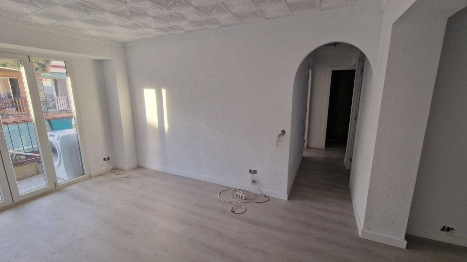 3 bedroom Penthouse for sale in Alicante / Alacant city - € 155,000 (Ref: 9634186)