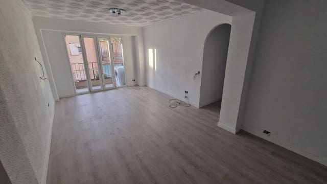 3 chambre Penthouse à vendre à Carolinas Altas, Alicante ville - 155 000 € (Ref: 9634186)
