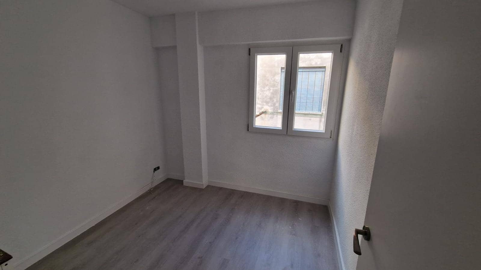 3 bedroom Penthouse for sale in Alicante / Alacant city - € 155,000 (Ref: 9634186)