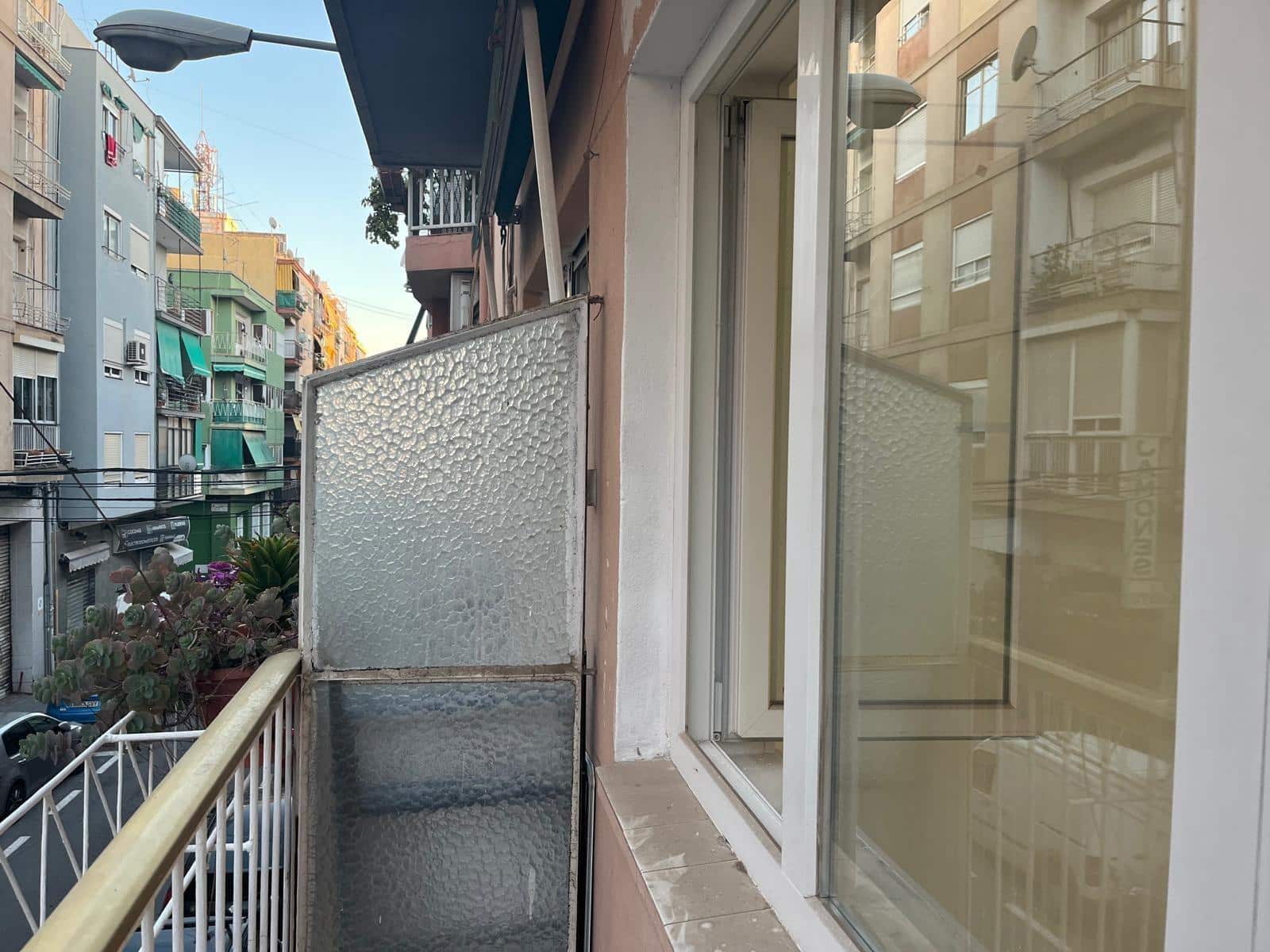 3 makuuhuone Asunto myytävänä paikassa Alicante kaupunki - 160 000 € (Ref: 9634187)