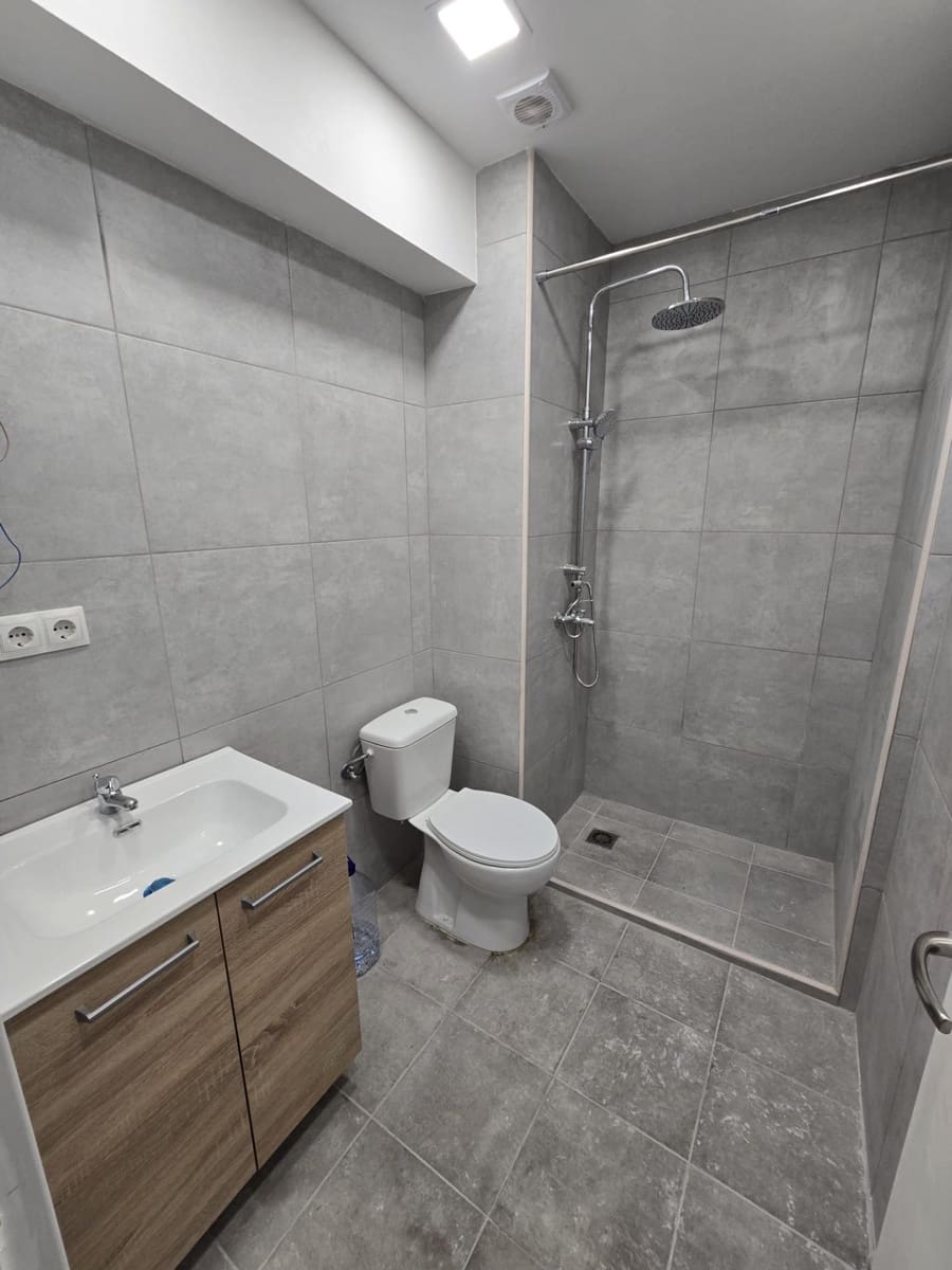 3 bedroom Flat for sale in Alicante / Alacant city - € 156,000 (Ref: 9634187)