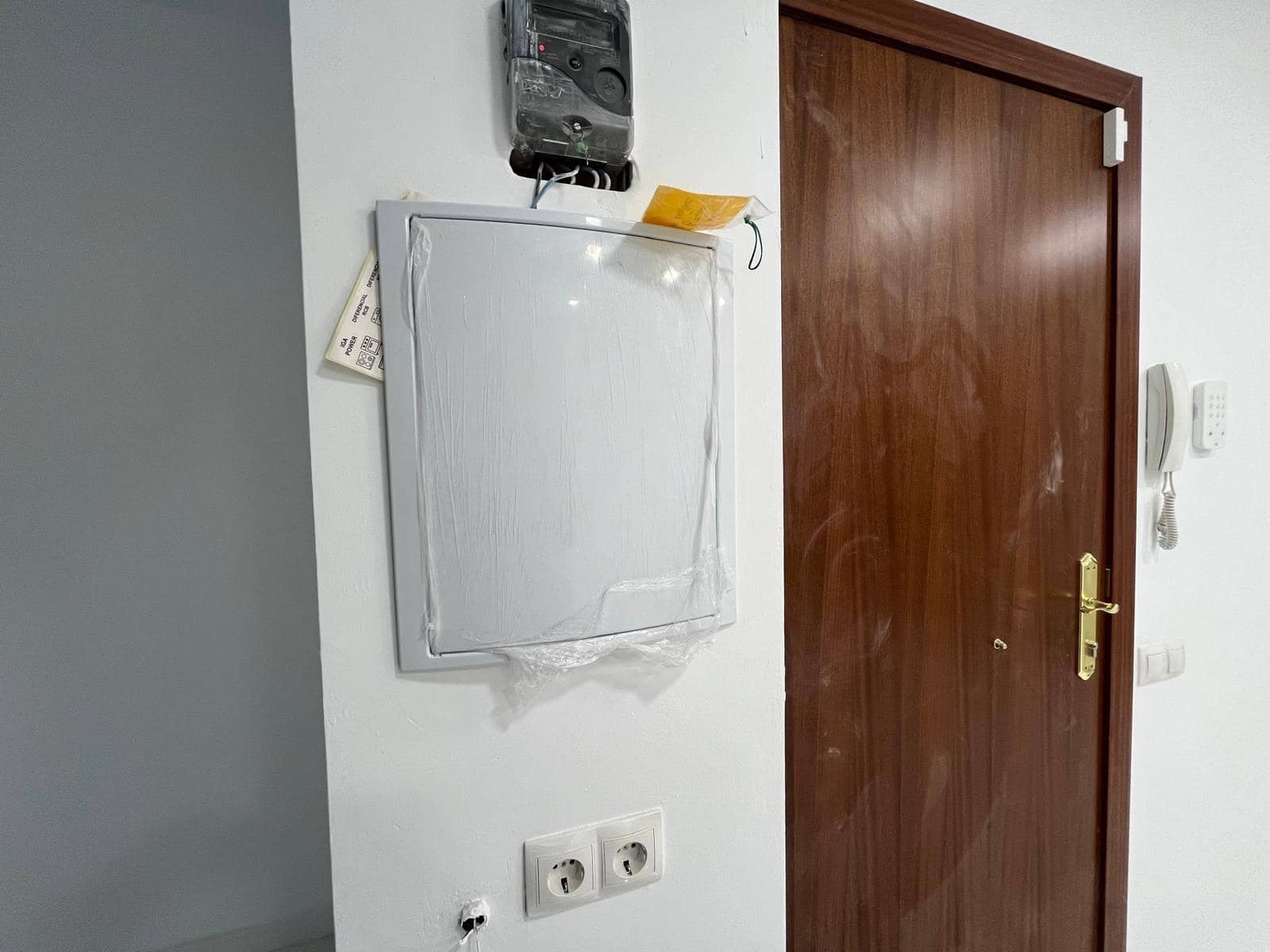 3 bedroom Flat for sale in Alicante / Alacant city - € 156,000 (Ref: 9634187)