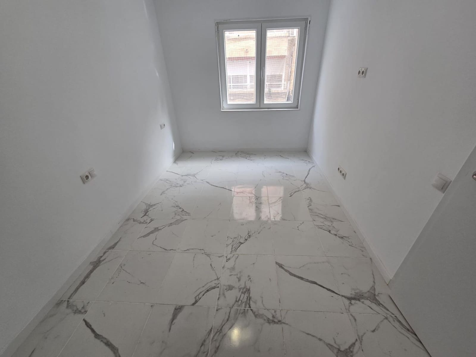 3 bedroom Flat for sale in Alicante / Alacant city - € 156,000 (Ref: 9634187)