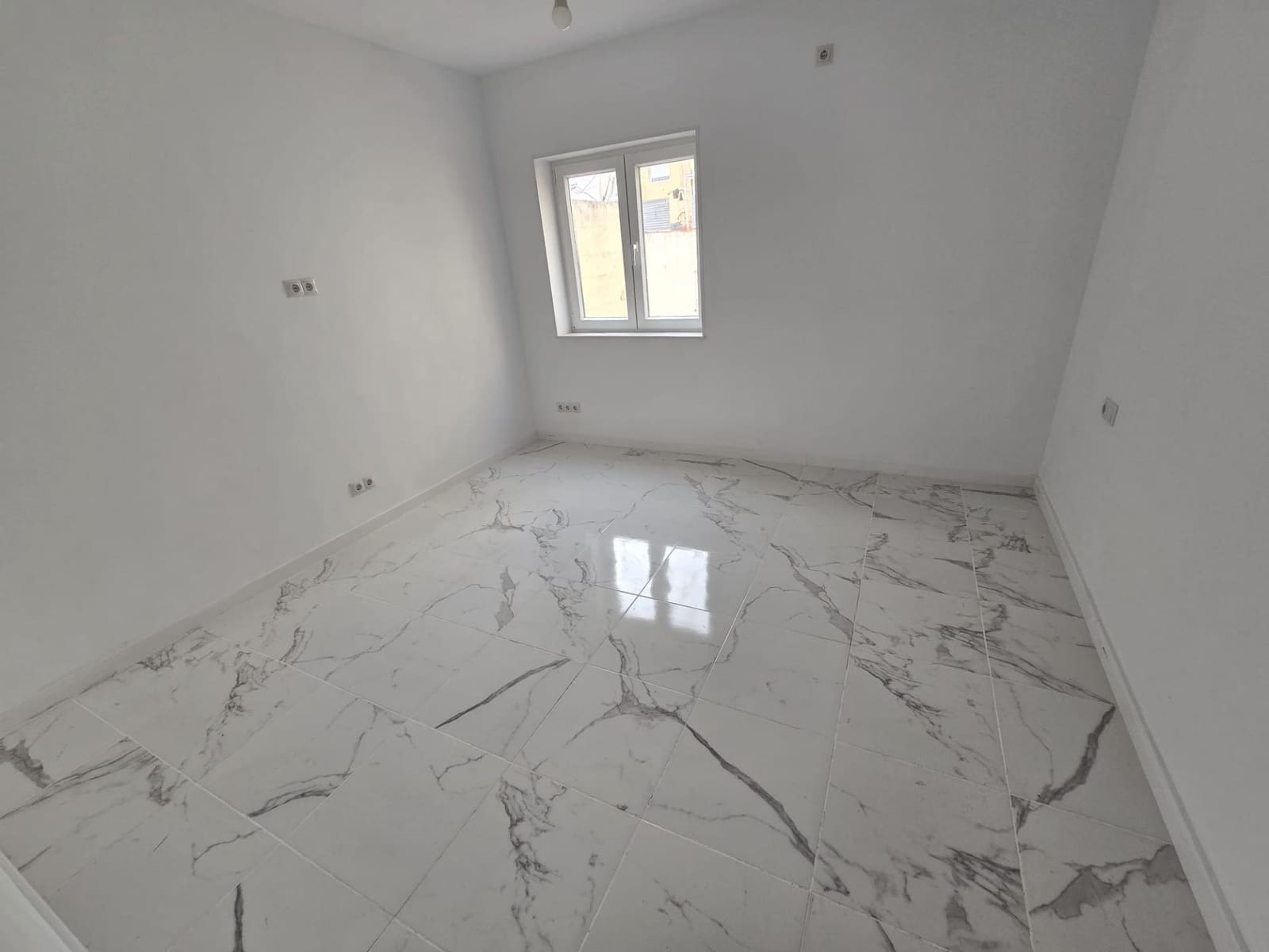 3 bedroom Flat for sale in Alicante / Alacant city - € 156,000 (Ref: 9634187)