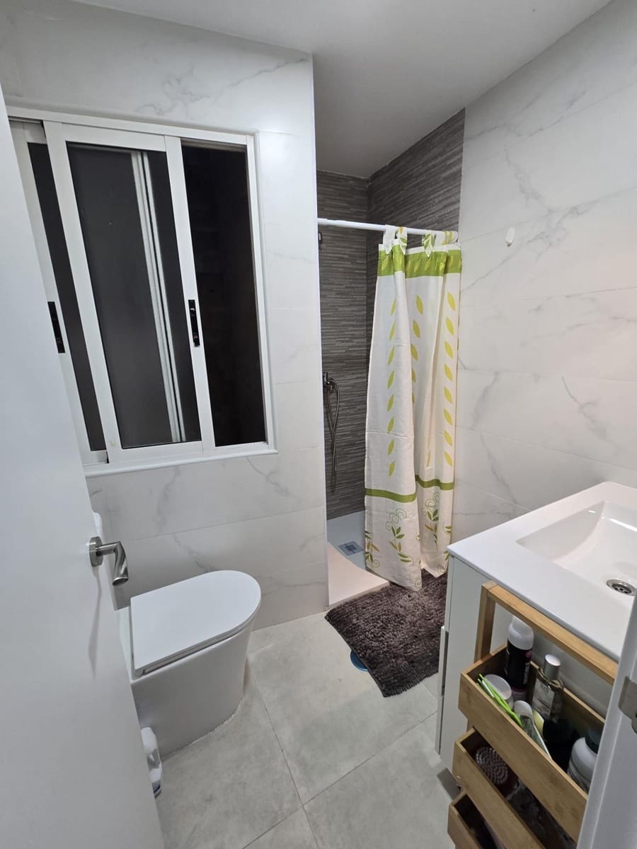 2 soveværelse Lejlighed til salg i Alicante by - € 133.000 (Ref: 9634189)