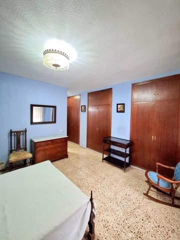 3 slaapkamer Flat te koop in Carolinas Bajas, Alicante stad met garage - € 198.000 (Ref: 9634191)