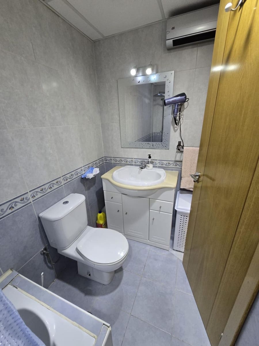 Piso de 3 habitaciones en Alicante / Alacant ciudad en venta - 200.000 € (Ref: 9634192)