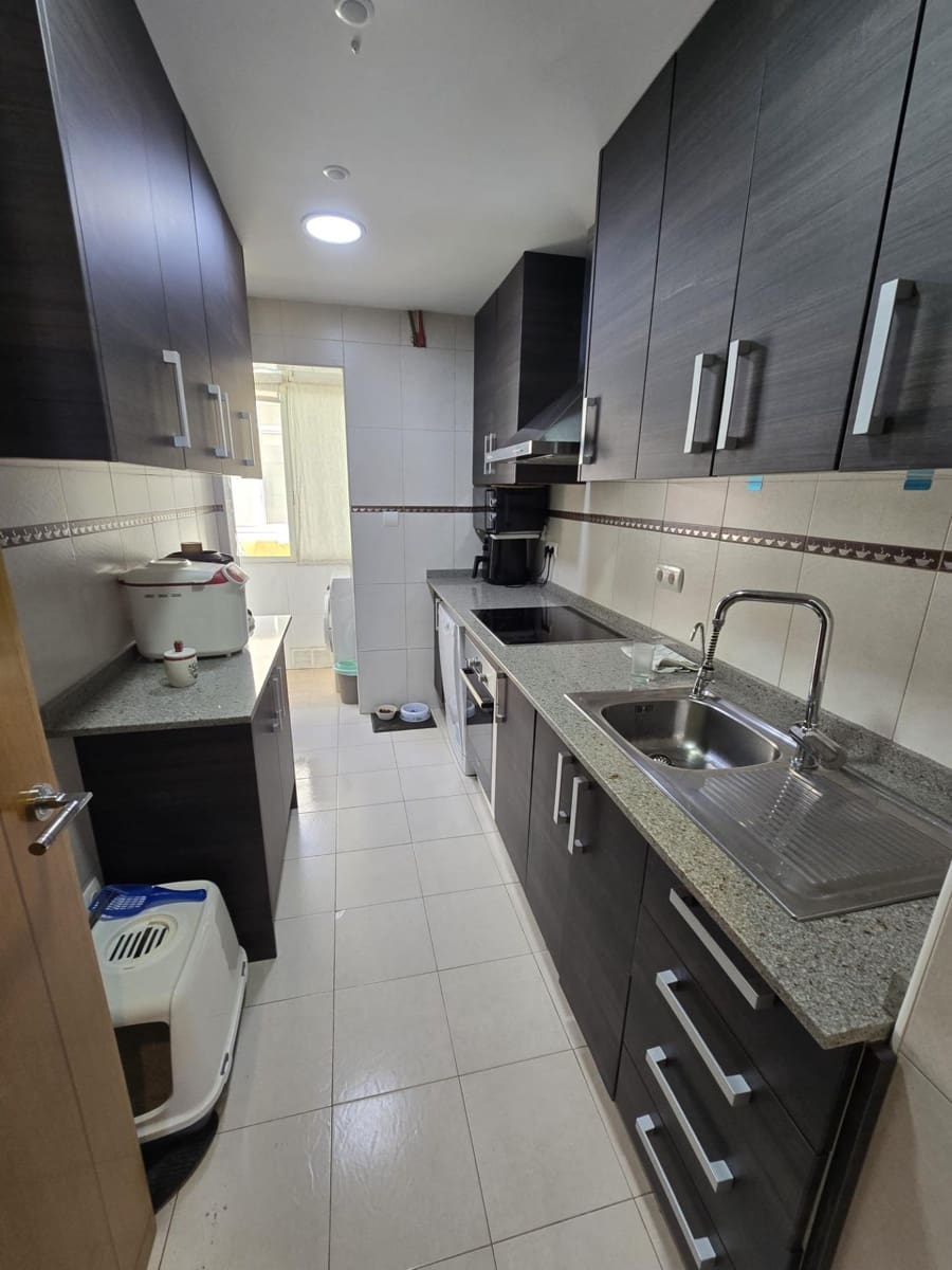 Piso de 3 habitaciones en Alicante / Alacant ciudad en venta - 200.000 € (Ref: 9634192)