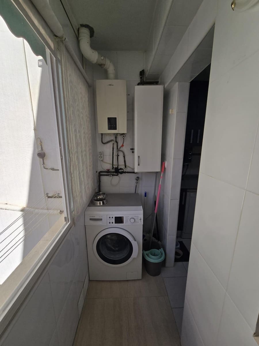 Piso de 3 habitaciones en Alicante / Alacant ciudad en venta - 200.000 € (Ref: 9634192)