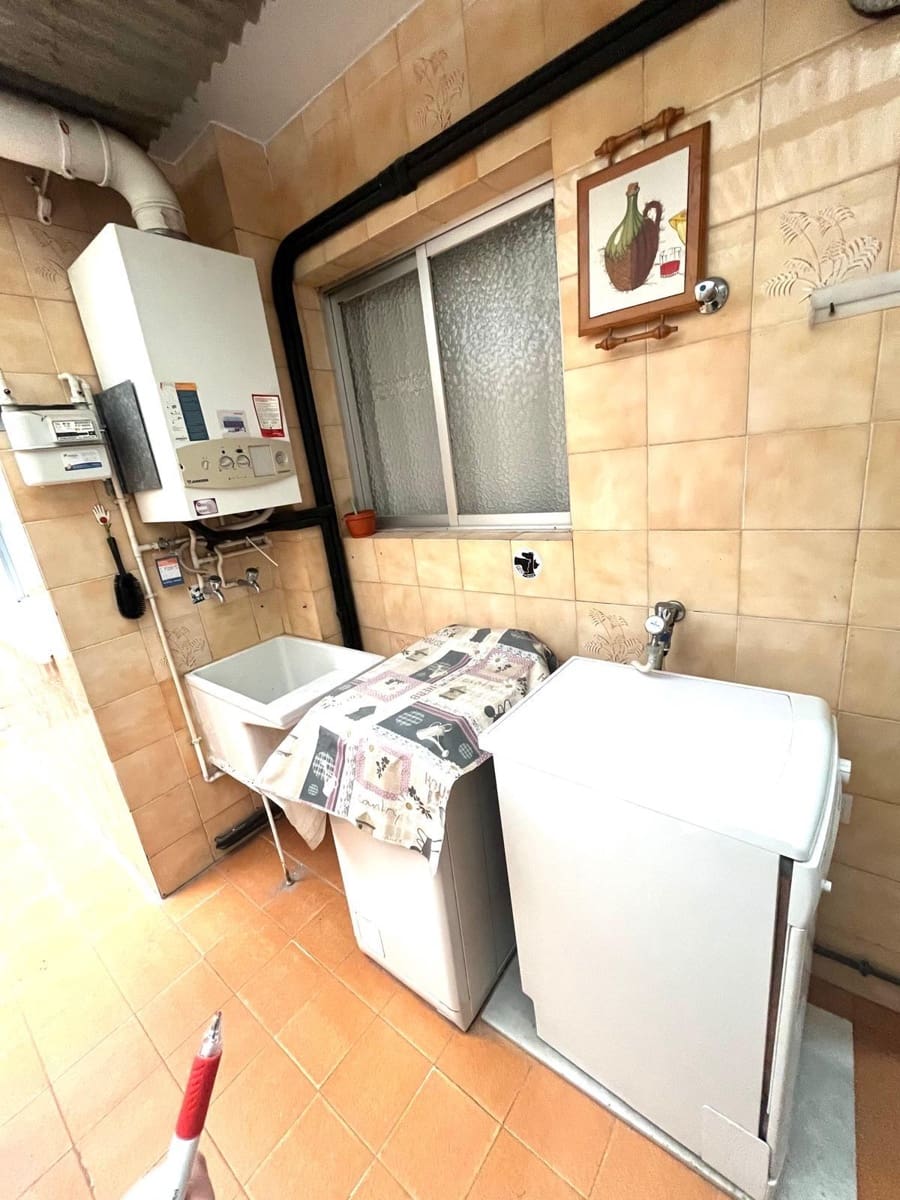 Piso de 3 habitaciones en Alicante / Alacant ciudad en venta con garaje - 186.000 € (Ref: 9656043)