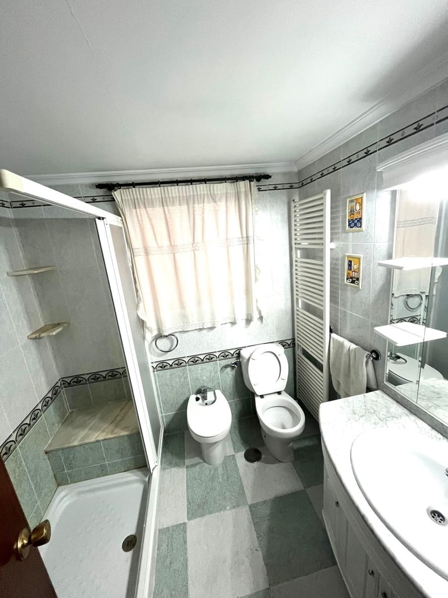 Piso de 3 habitaciones en Alicante / Alacant ciudad en venta con garaje - 186.000 € (Ref: 9656043)