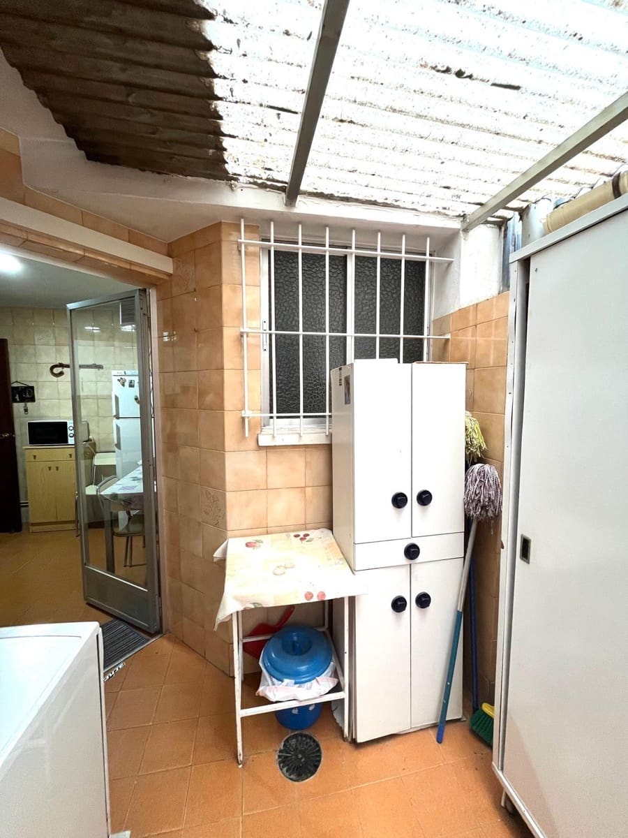 Piso de 3 habitaciones en Alicante / Alacant ciudad en venta con garaje - 186.000 € (Ref: 9656043)