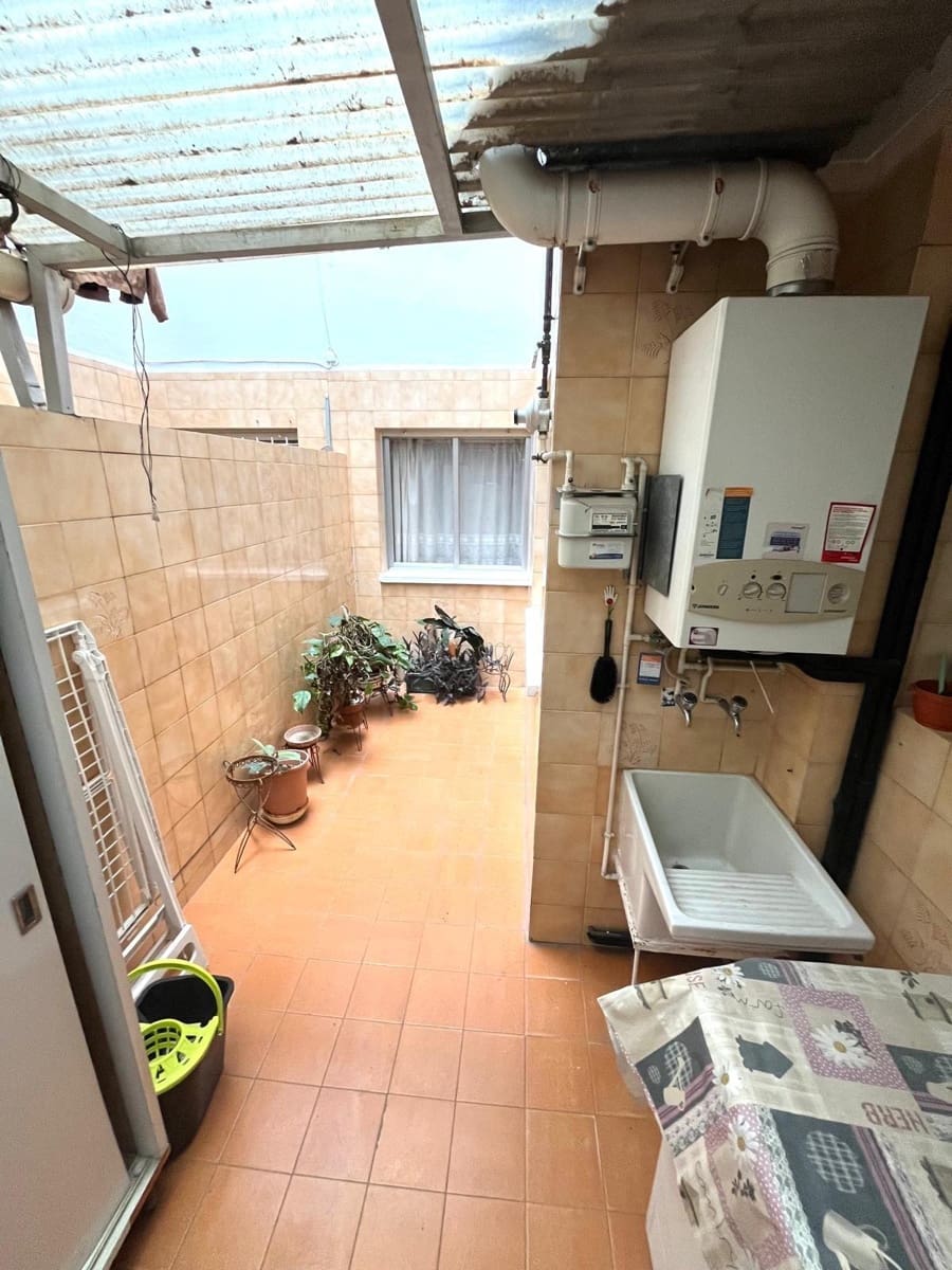 Piso de 3 habitaciones en Alicante / Alacant ciudad en venta con garaje - 186.000 € (Ref: 9656043)