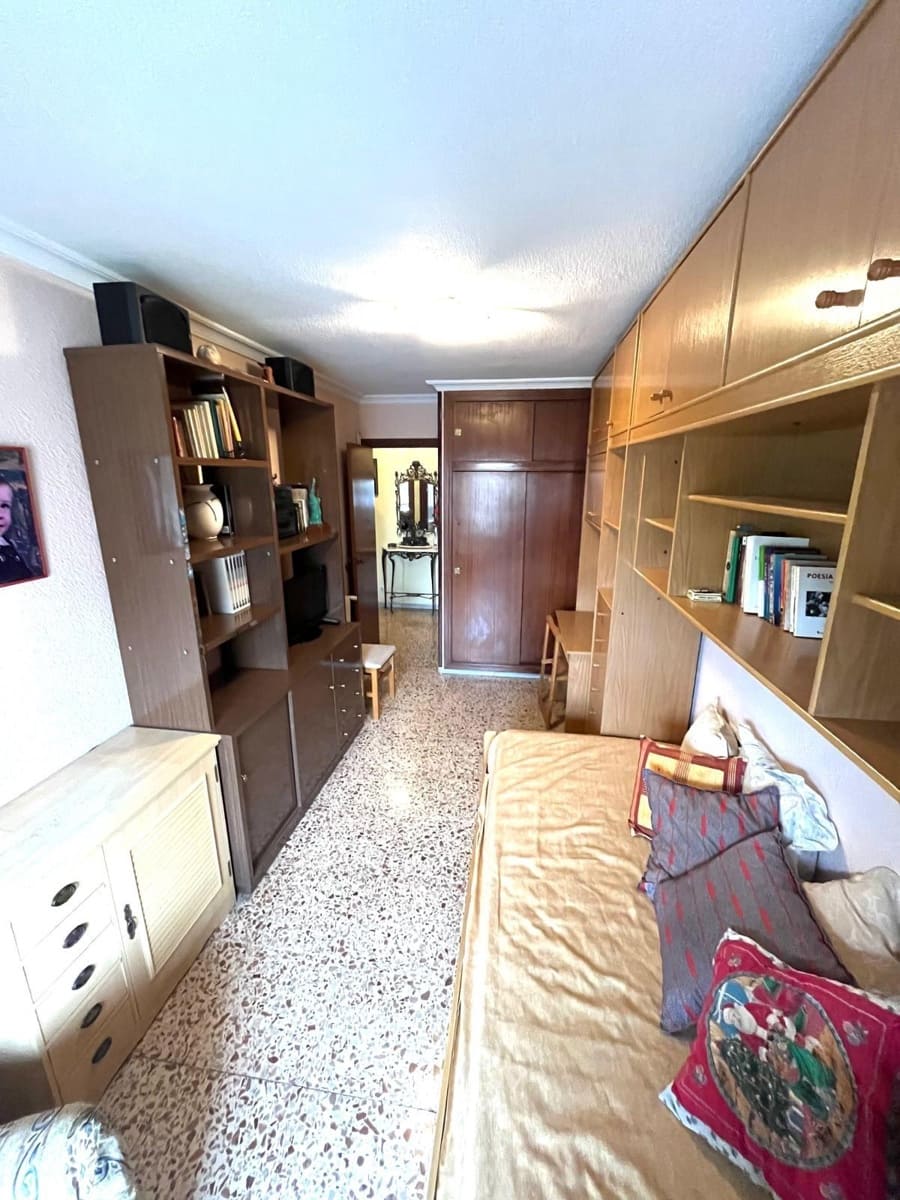 Piso de 3 habitaciones en Alicante / Alacant ciudad en venta con garaje - 186.000 € (Ref: 9656043)