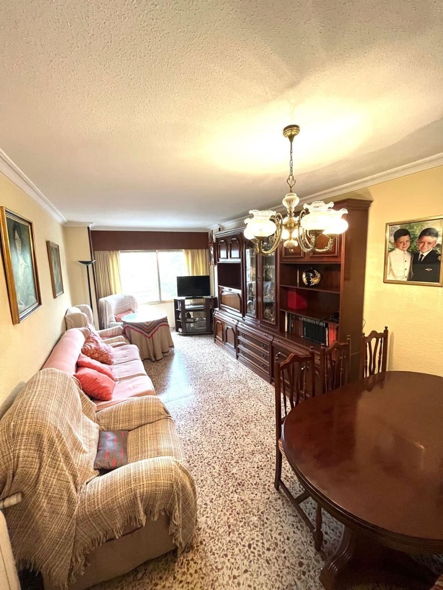 Piso de 3 habitaciones en Alicante / Alacant ciudad en venta con garaje - 186.000 € (Ref: 9656043)