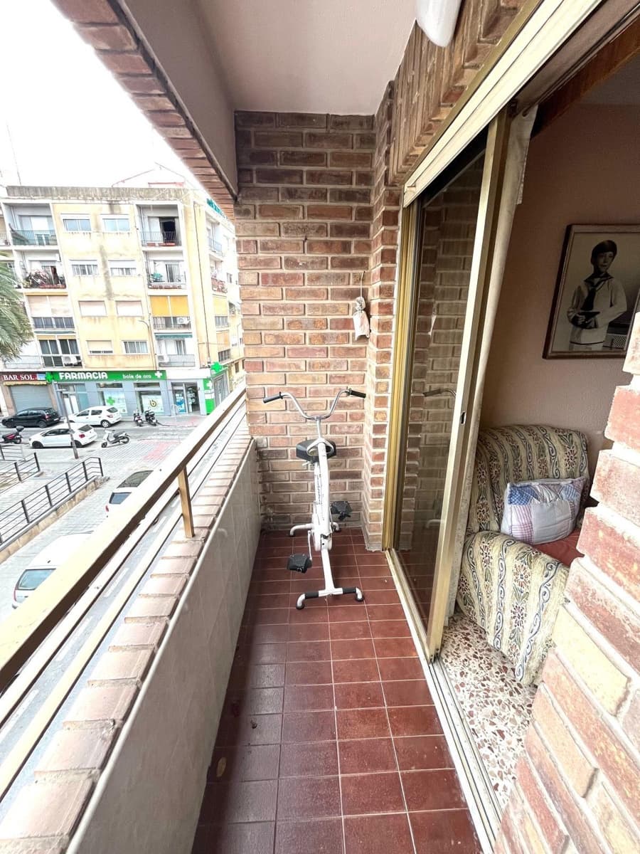 Piso de 3 habitaciones en Alicante / Alacant ciudad en venta con garaje - 186.000 € (Ref: 9656043)