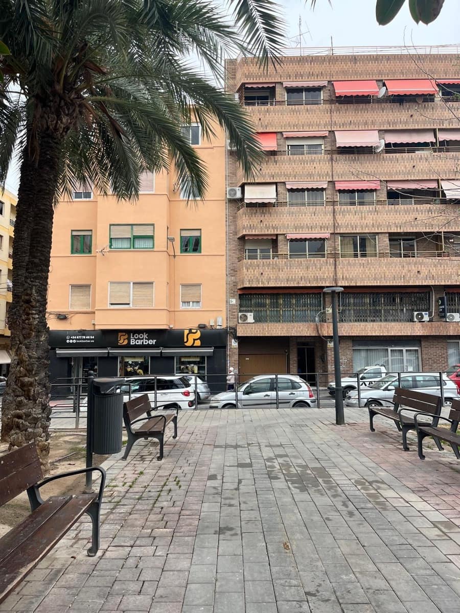 Piso de 3 habitaciones en Alicante / Alacant ciudad en venta con garaje - 186.000 € (Ref: 9656043)