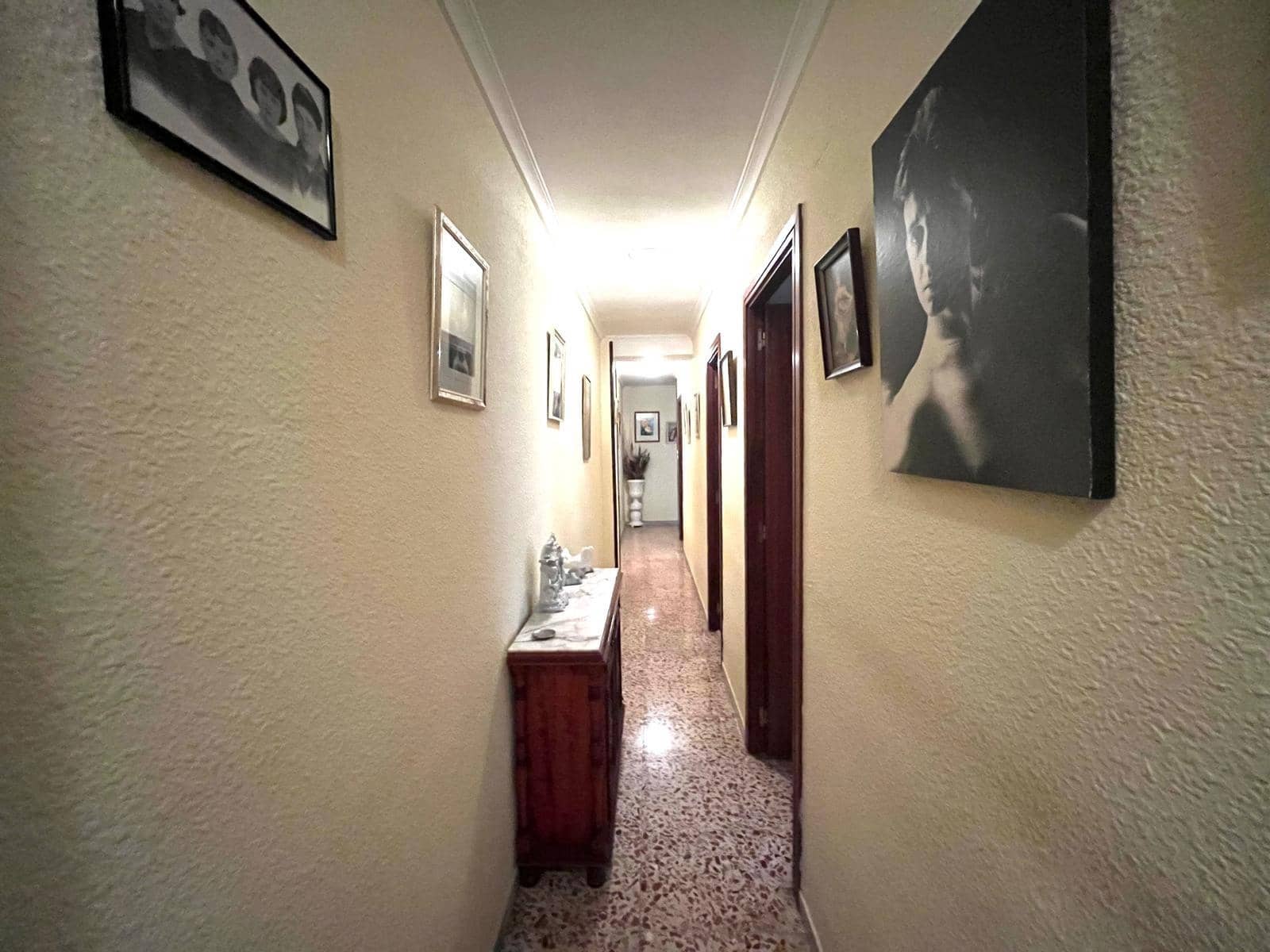 Piso de 3 habitaciones en Alicante / Alacant ciudad en venta con garaje - 186.000 € (Ref: 9656043)