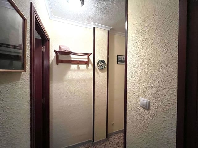 3 chambre Appartement à vendre à Carolinas Altas, Alicante ville avec garage - 186 000 € (Ref: 9656043)