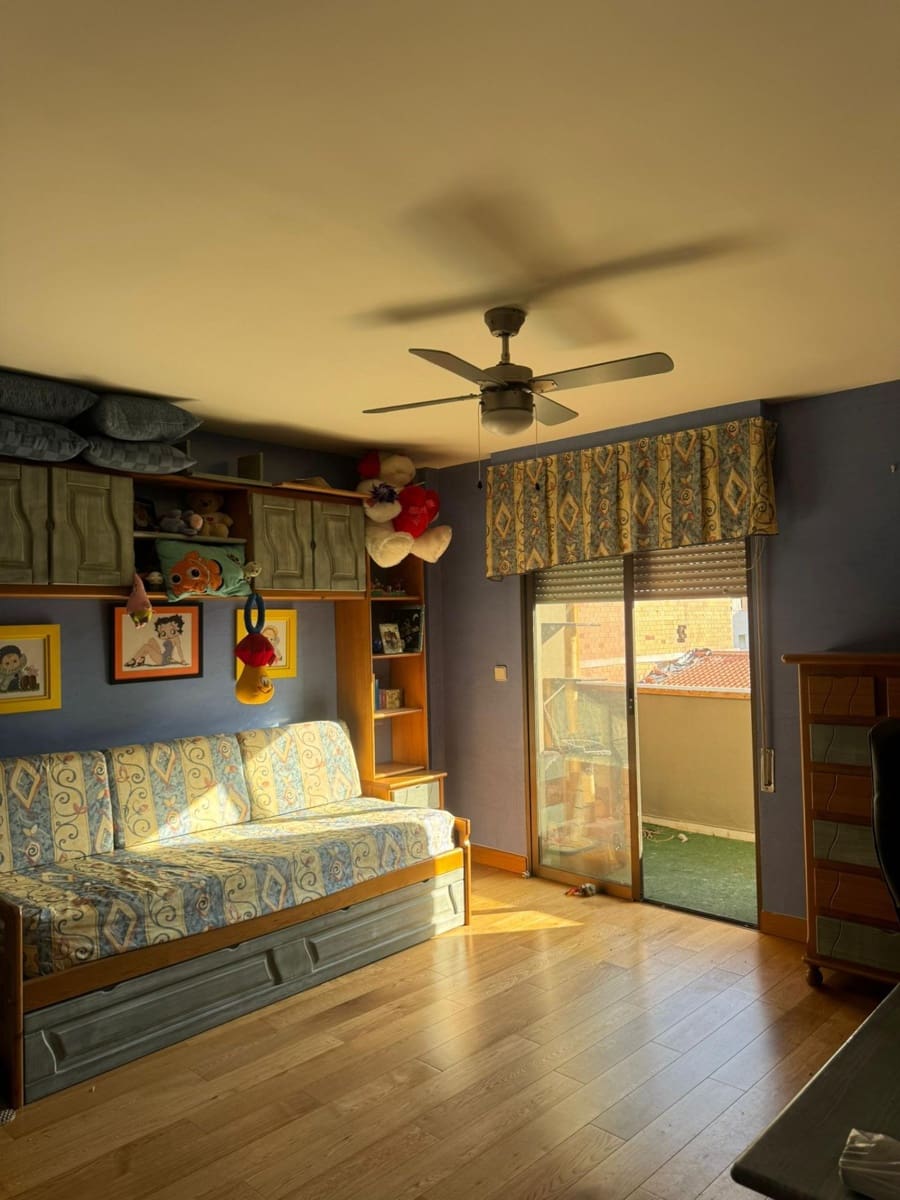 4 bedroom Villa for sale in Alicante / Alacant city with garage - € 590,000 (Ref: 9656045)