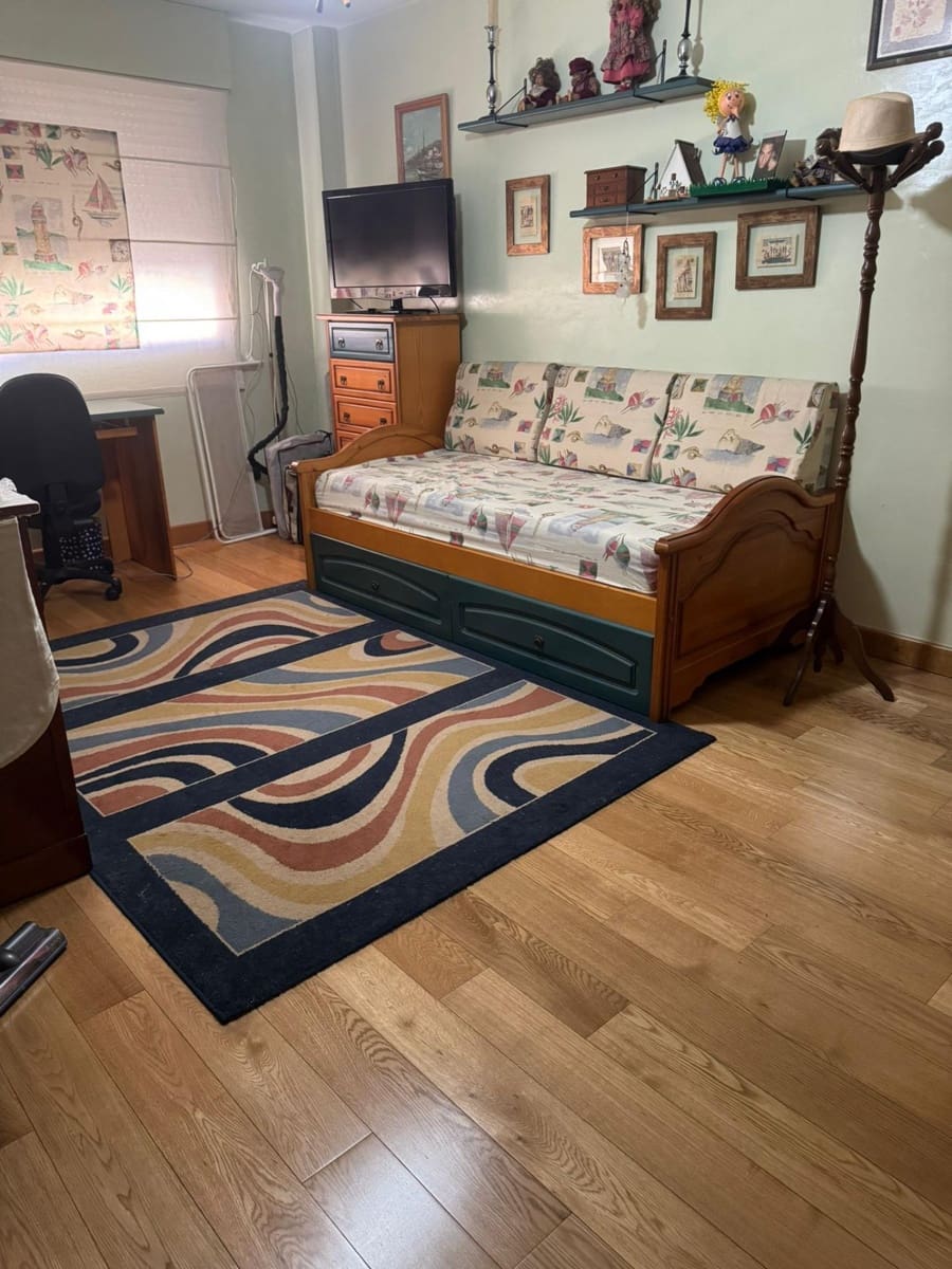 4 bedroom Villa for sale in Alicante / Alacant city with garage - € 590,000 (Ref: 9656045)