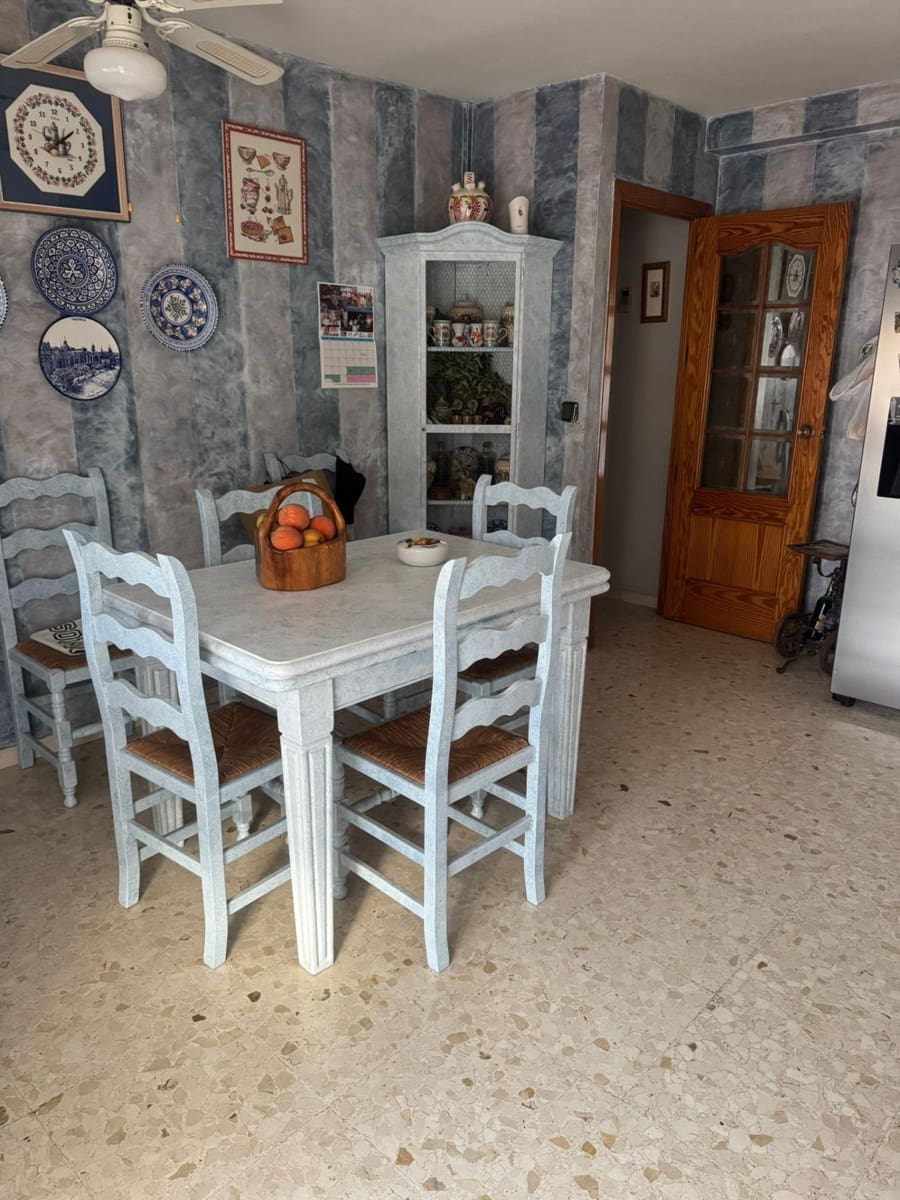 4 bedroom Villa for sale in Alicante / Alacant city with garage - € 590,000 (Ref: 9656045)