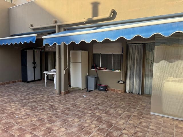 4 bedroom Villa for sale in Carolinas Altas, Alicante / Alacant city with garage - € 590,000 (Ref: 9656045)